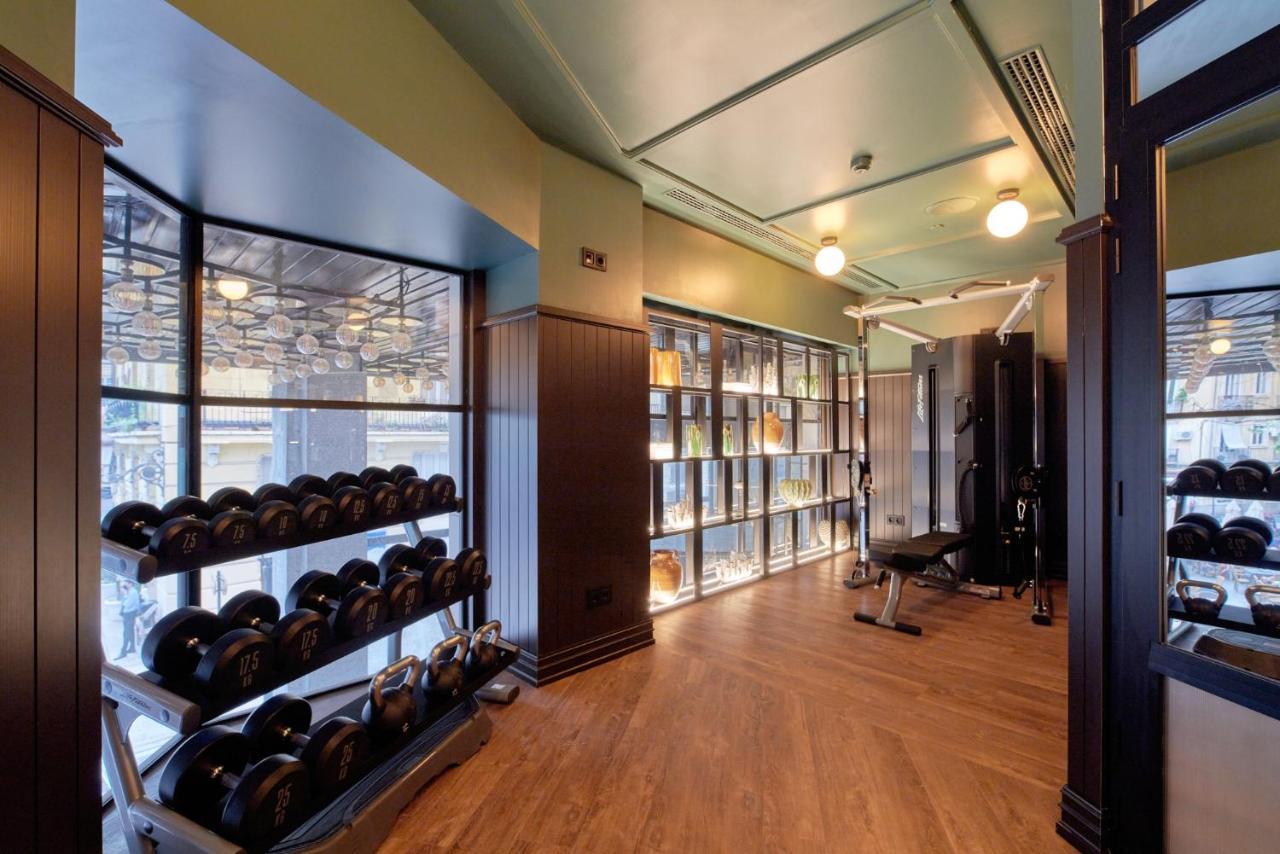 Only You Hotel Valencia Ngoại thất bức ảnh The gym at the hotel