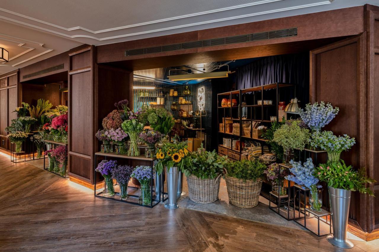 Only You Hotel Valencia Ngoại thất bức ảnh The Flower Shop