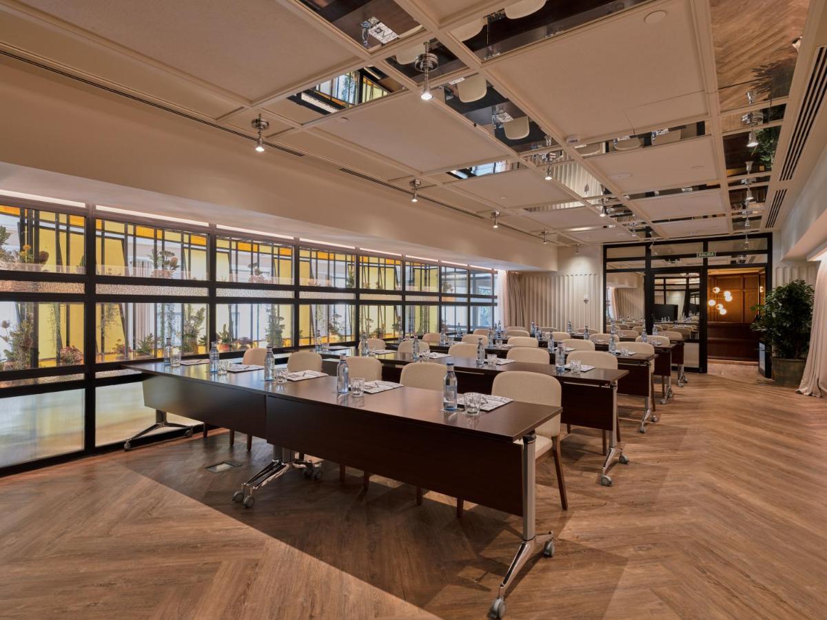 Only You Hotel Valencia Ngoại thất bức ảnh Meeting room at the Westin Palace, Madrid