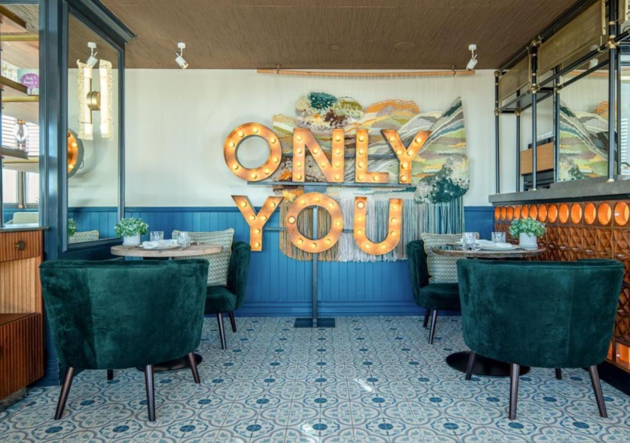 Only You Hotel Valencia Ngoại thất bức ảnh Only You restaurant