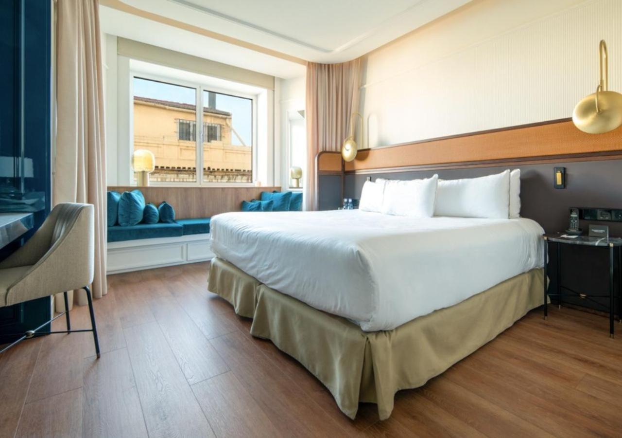 Only You Hotel Valencia Ngoại thất bức ảnh Deluxe room