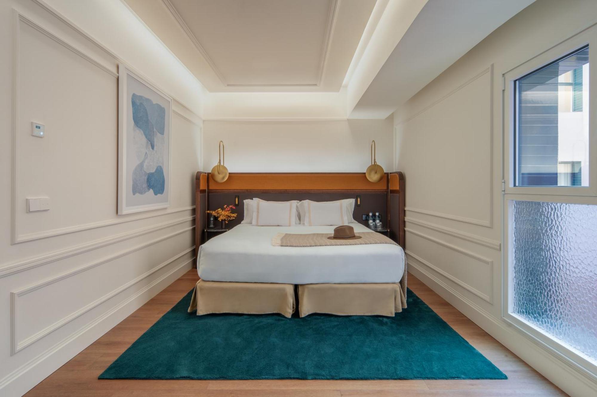 Only You Hotel Valencia Ngoại thất bức ảnh Deluxe Room